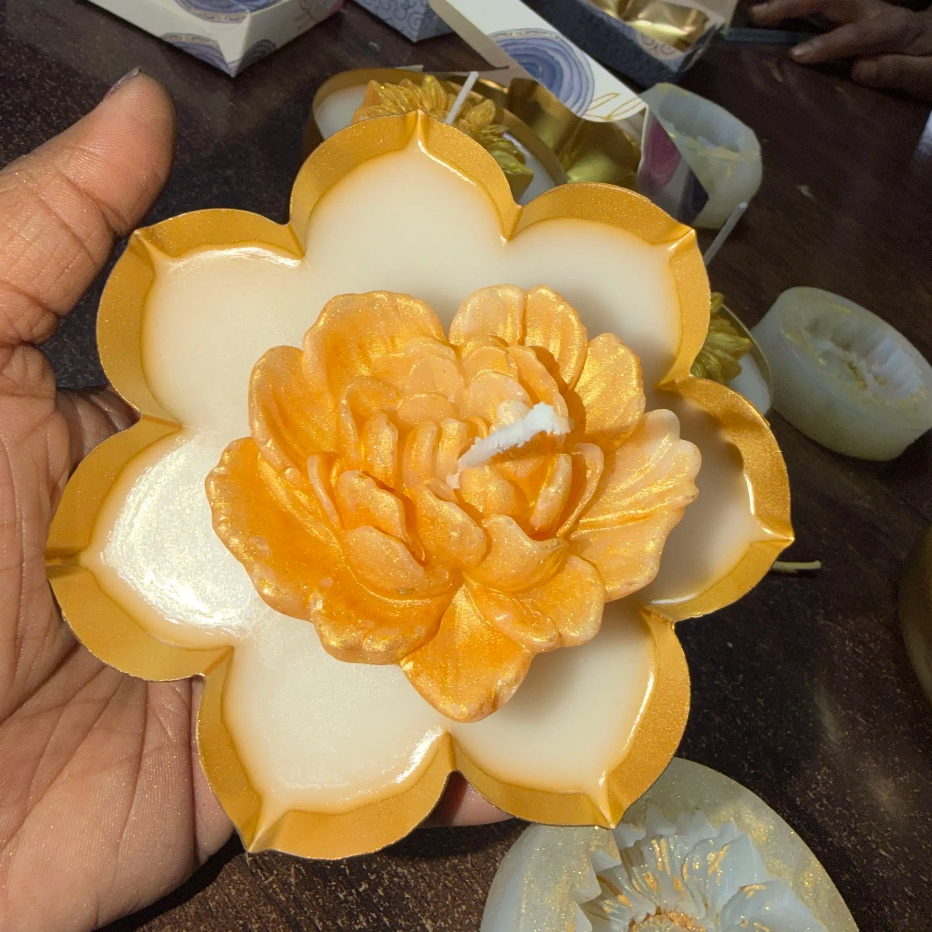 5 inch lotus urli