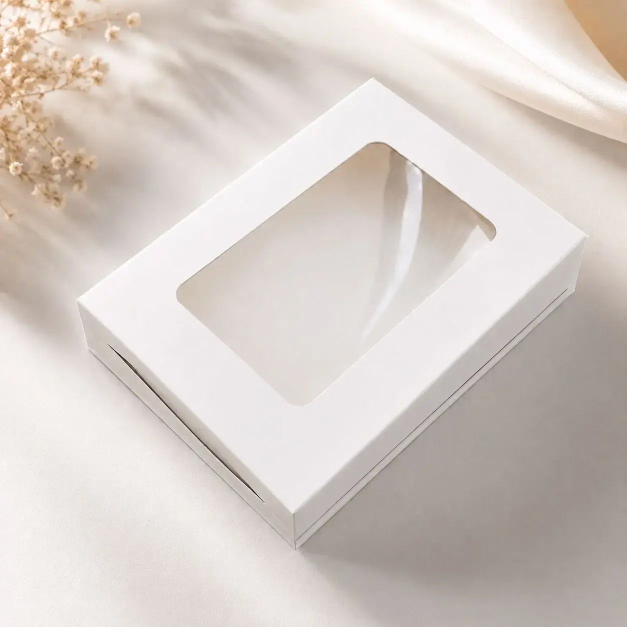 25 pc white colour box 5*7*1 inch