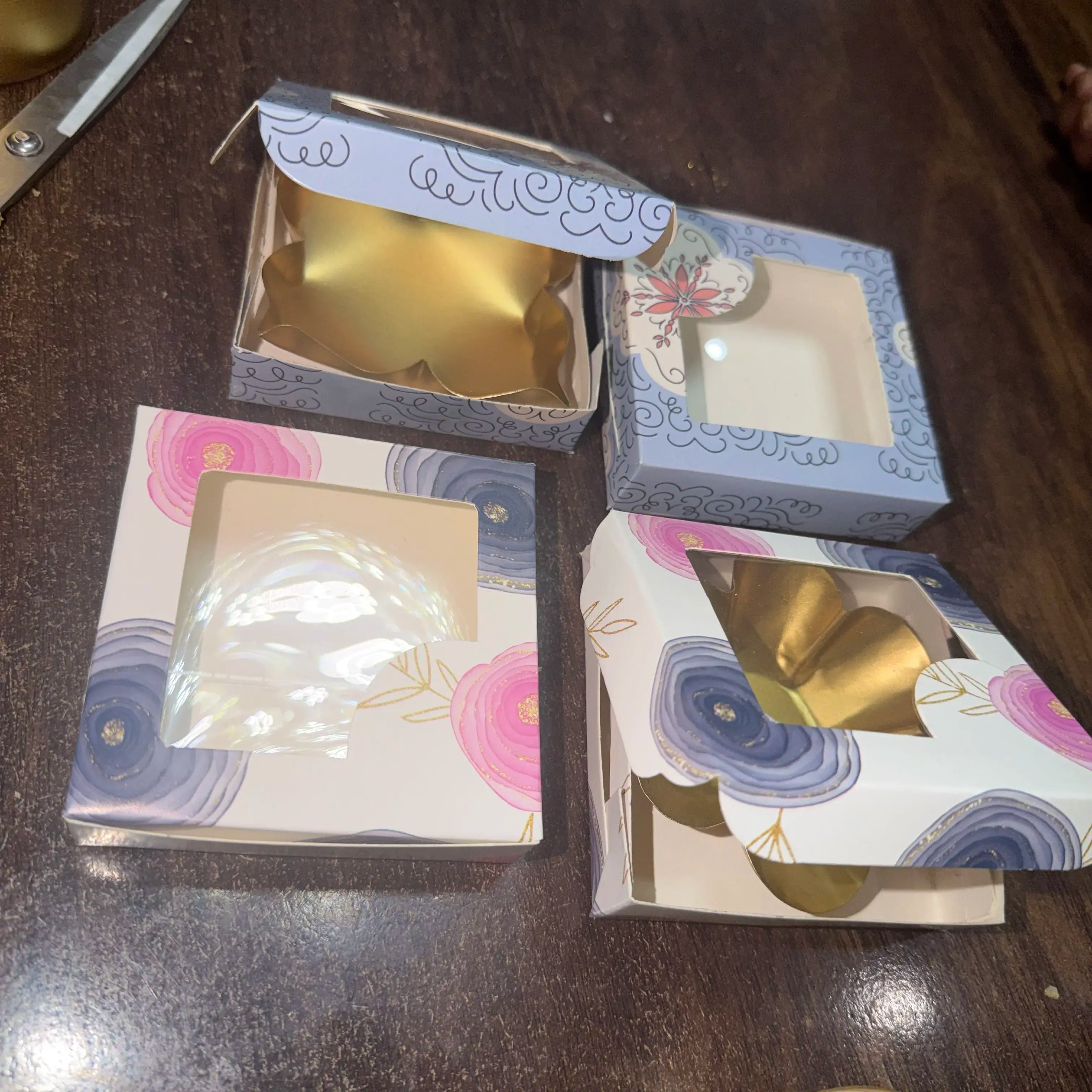25 box 4 inch by 4 inch by 1 inch