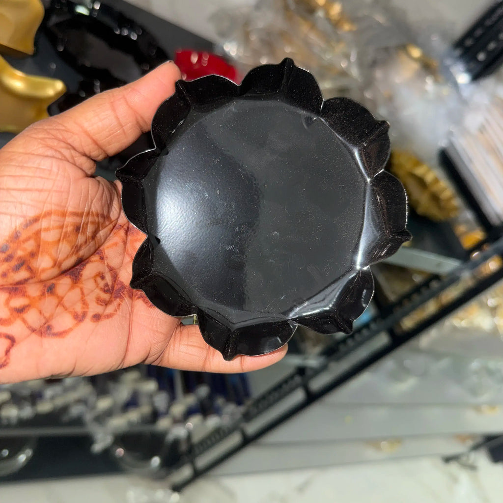 Black urli for candle
